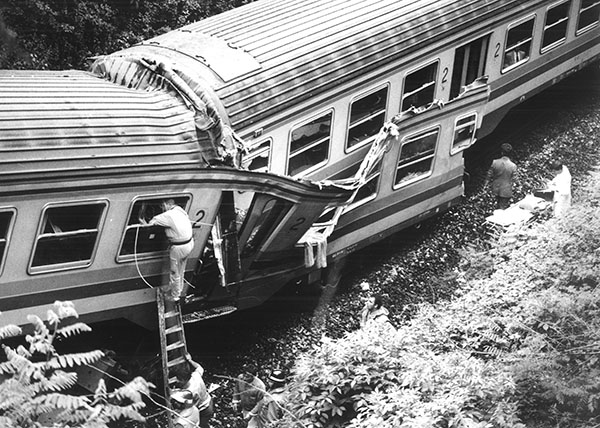Il 10 giugno di trent’anni fa: 6 persone morte e 40 ferite nel disastro ferroviario all’imbocco della galleria di Caluso