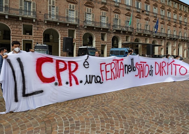 CPR di Torino verso la riapertura. CGIL, Cisl e Uil: “rinchiudere le persone non può essere la risposta”