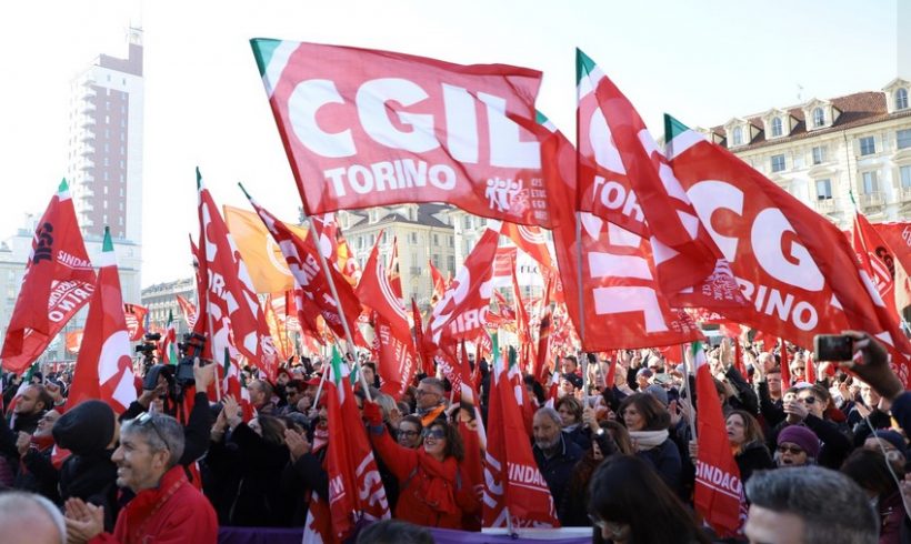 Piazze piene e adesioni in crescita allo sciopero generale indetto da CGIL e UIL