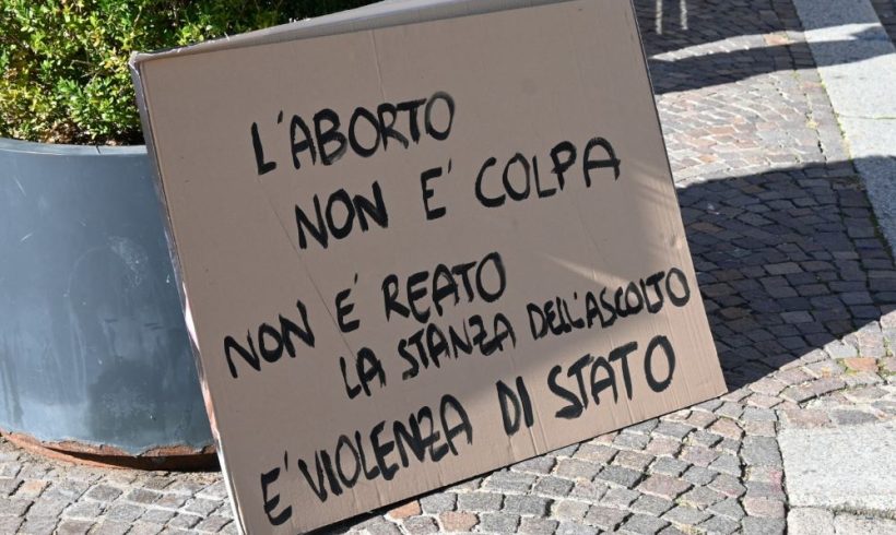 La crociata anti aborto in Piemonte fallisce la prova dei fatti