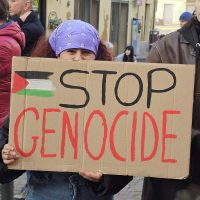 Oltre trecento in piazza a Ivrea: Solidarietà alla Palestina e Mobilitazione contro la finanziaria di guerra