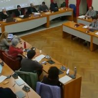 Cronache dal Consiglio: tra “bombe di libertà” e spettri del passato